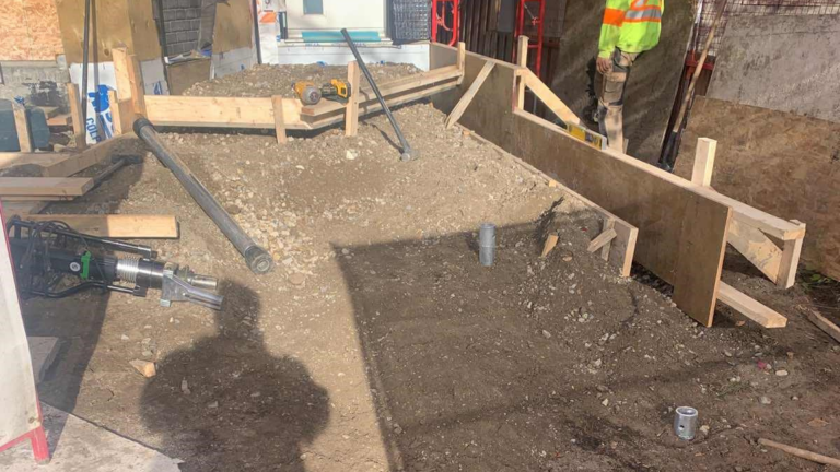 Ground screws as footings